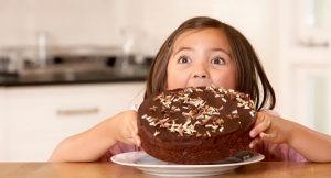 Recetas para Hacer con niños - Torta de chocolate en 10 minutos