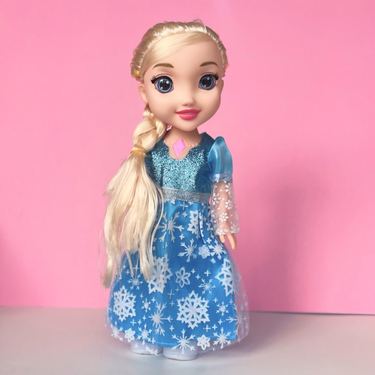 Elsa frozen muñeca que canta